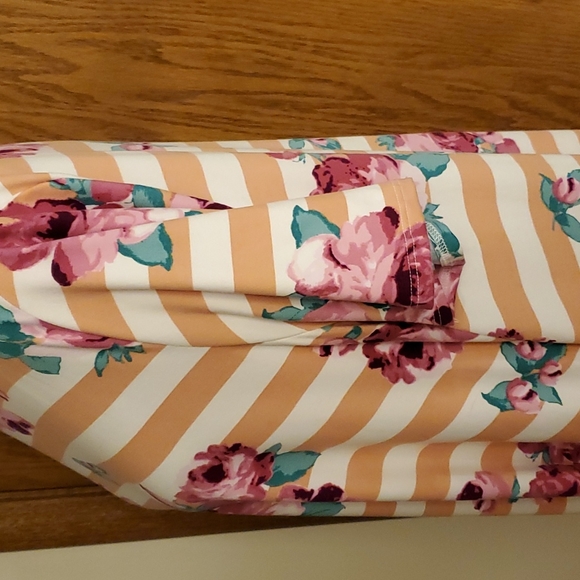 House Brand Mint Pineapple Boutique 1X Stripe Floral Dress with pockets - Picture 4 of 7